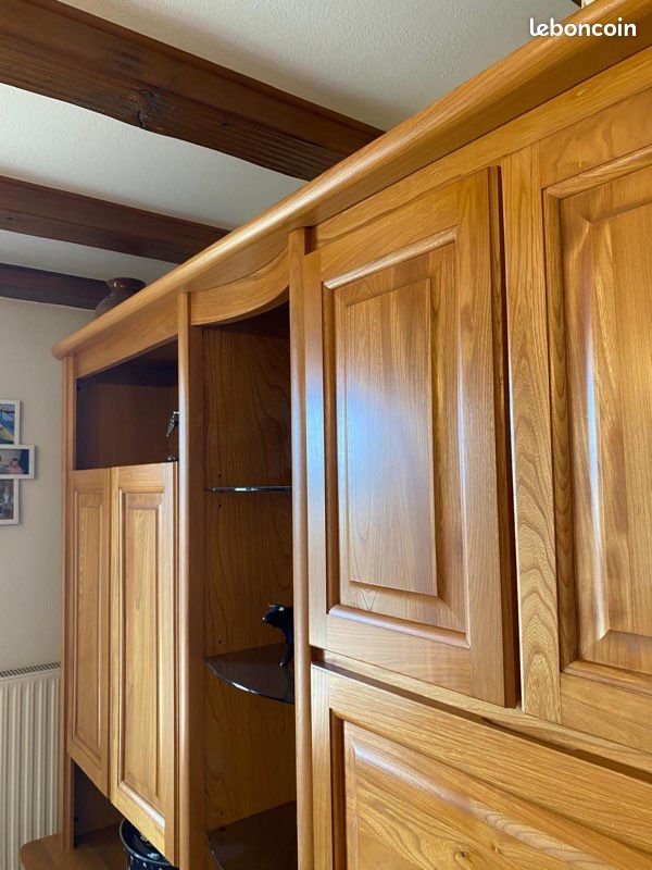 Buffet haut en bois massif (image 1)