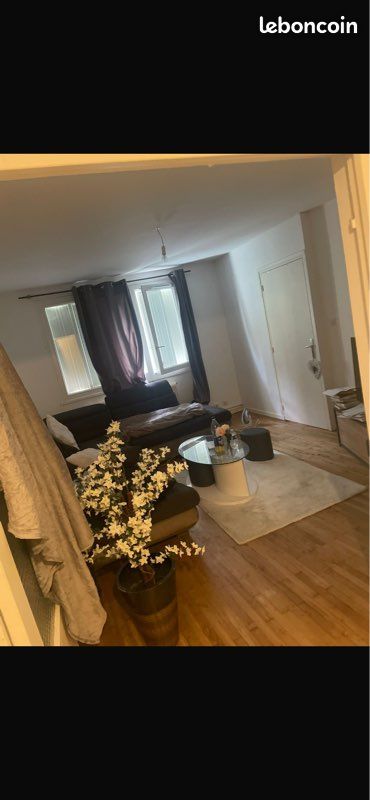 Appartement 3 pièces 60 m² · à Saint-Étienne · 60 m² · 400 €