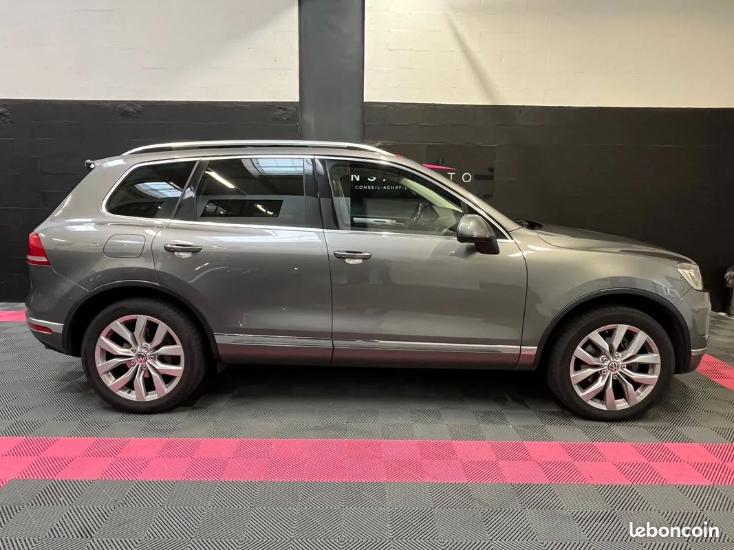 Volkswagen Touareg 2015 photo 2