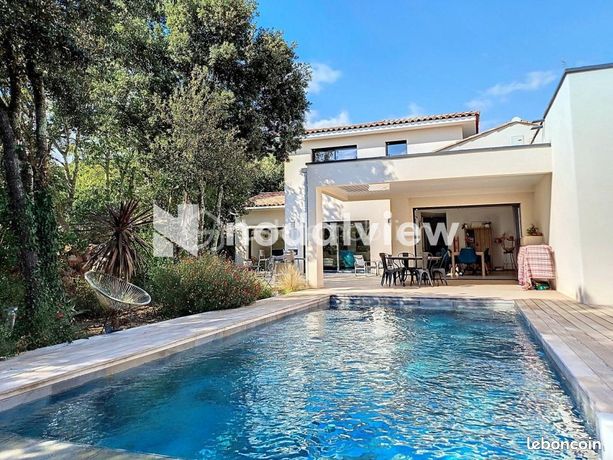 Maison 9 pièces 220 m²