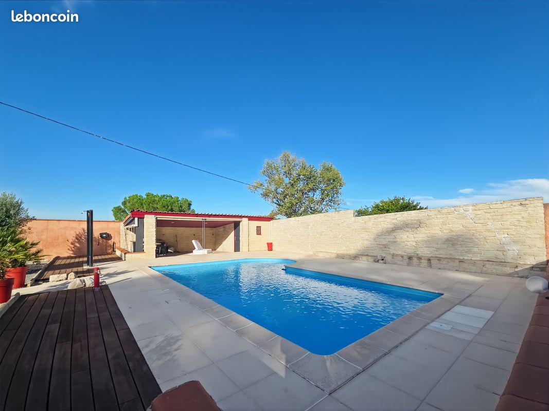 Maison 7 pièces 300 m² · à Saint-Sauveur · 300 m² · 560 000 €