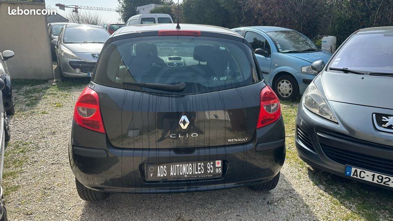 Renault Clio 1.4 16V 100 Exception BVM – 2006 – Clim Auto / Régulateur (image 4)