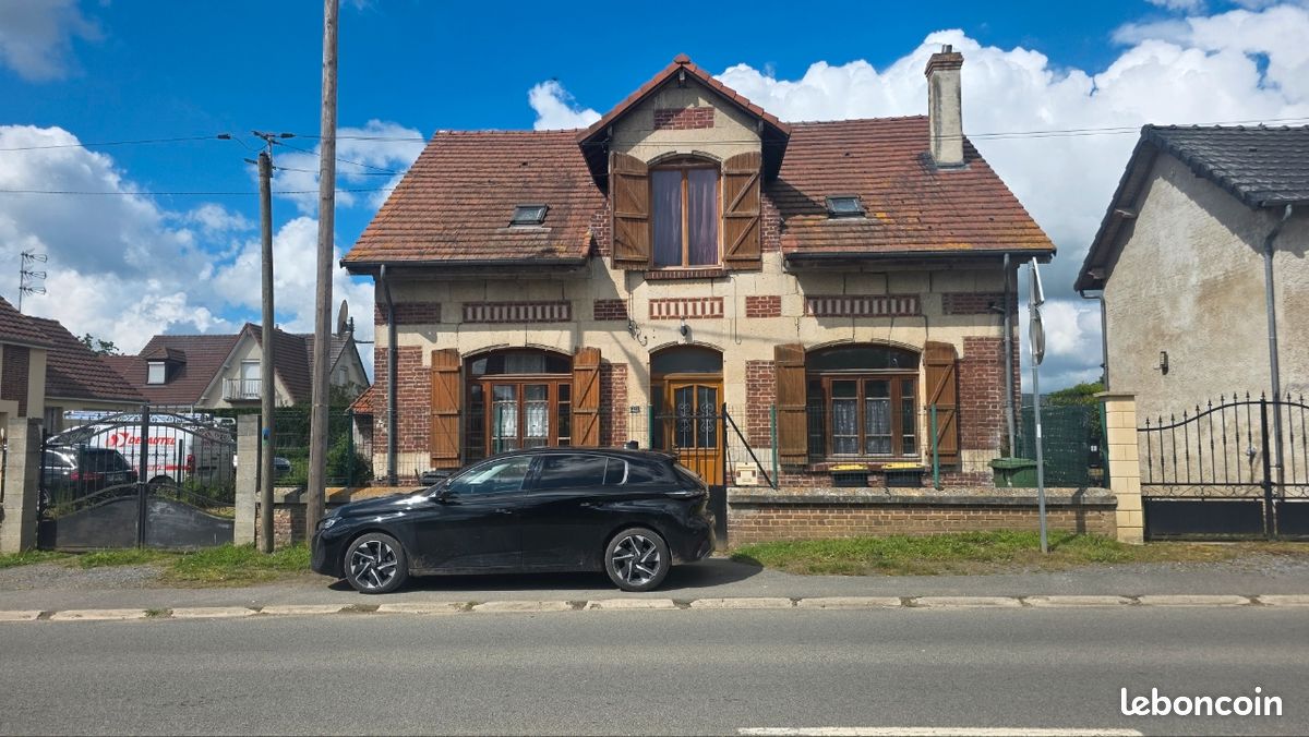 Maison 5 pièces 135 m² · à Pierremande · 135 m² · 85 000 €
