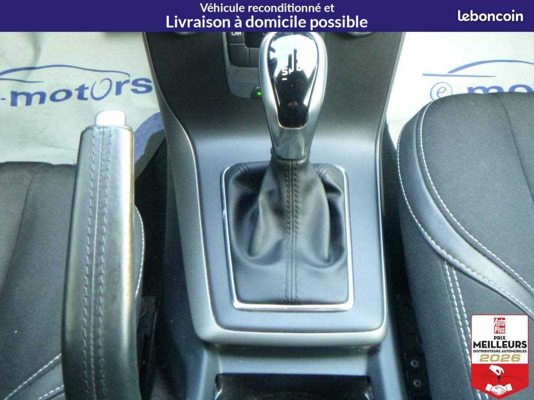 Volvo V40 D2 120 Geartronic 6 - Momentum (image 19)