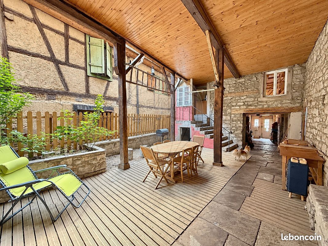 Maison 5 pièces 135 m² · à Saint-Hippolyte · 135 m² · 199 900 €