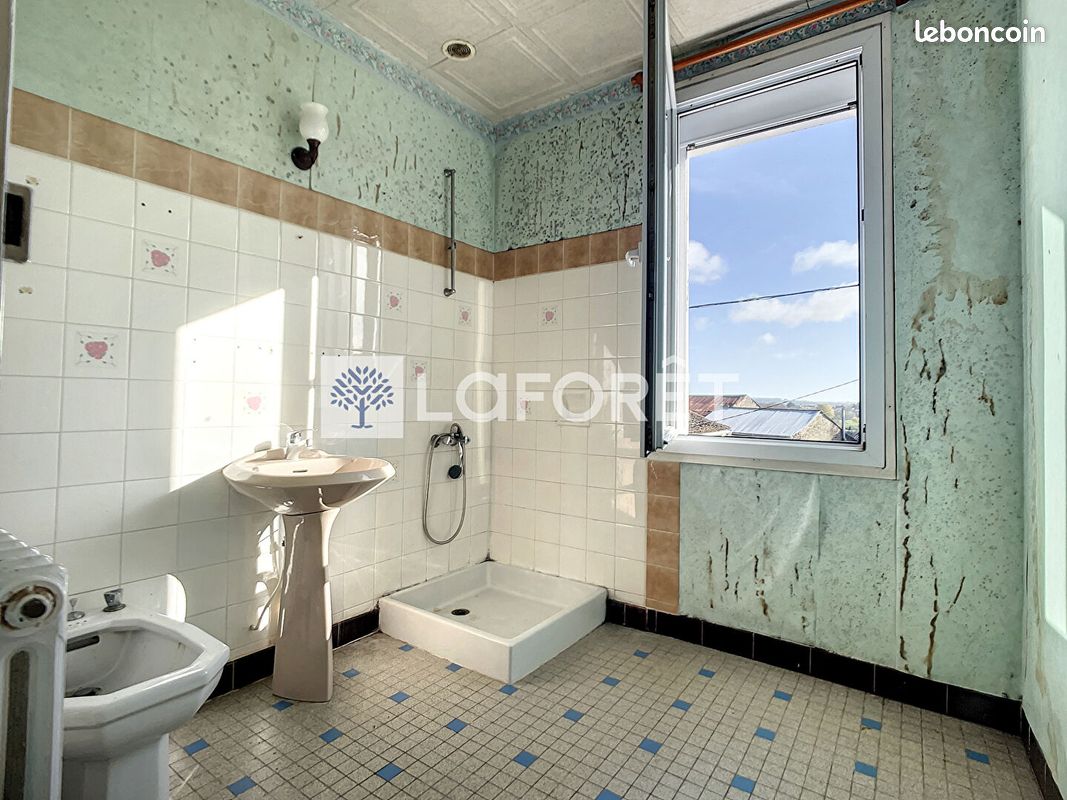Maison 5 pièces 75 m² - Thouars 79100 (image principale 4)