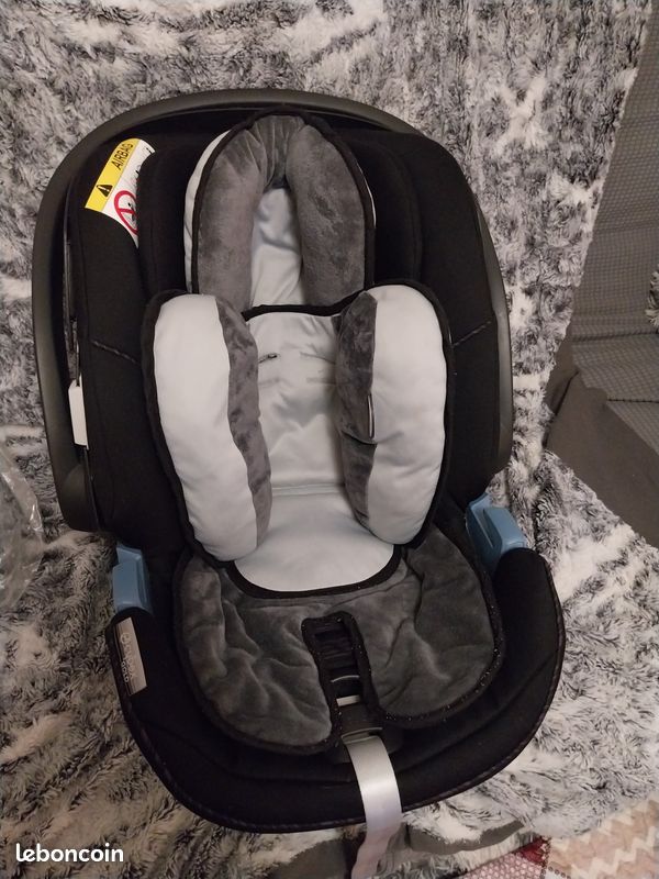 Cosy cybex aton 5 gold + réducteur (image 9)