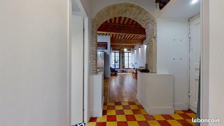 Appartement 2 pièces 67 m² — 10