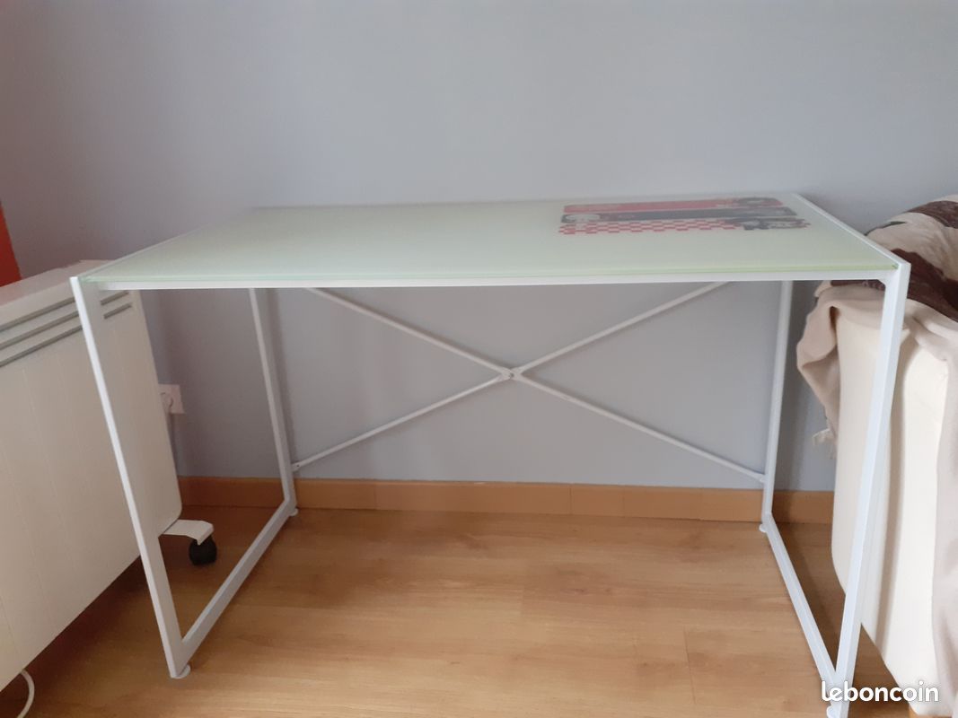 Table bureau (image 1)