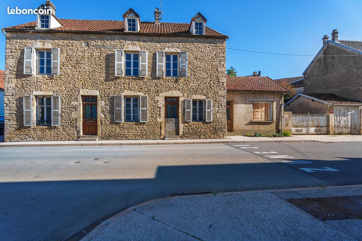 Maison 7 pièces 139 m² · à Pouilly-en-Auxois · 139 m² · 180 000 €