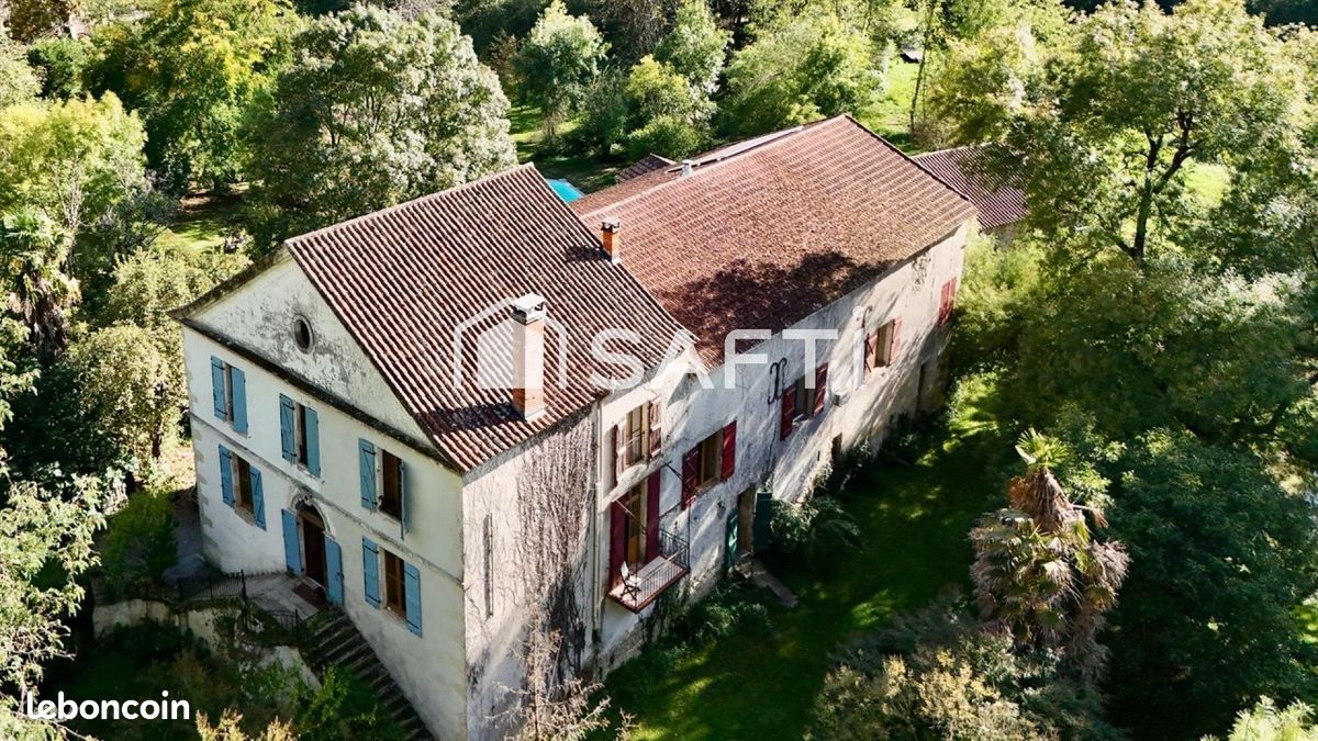 Maison 9 pièces 400 m² · à Mézin · 400 m² · 360 000 €