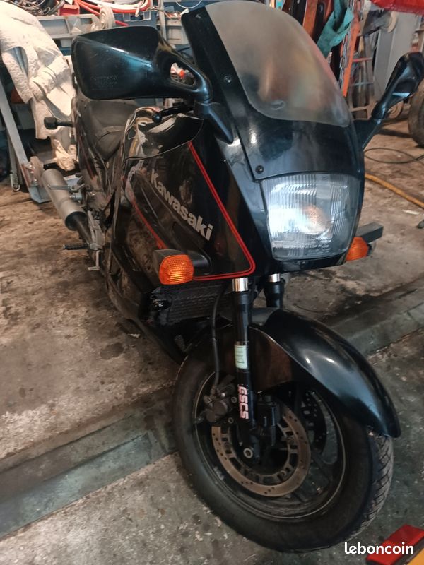 Kawasaki gpx750R (image 1)