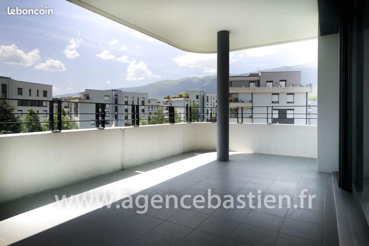 Appartement 4 pièces 131 m² · à Saint-Genis-Pouilly · 131 m² · 632 000 €
