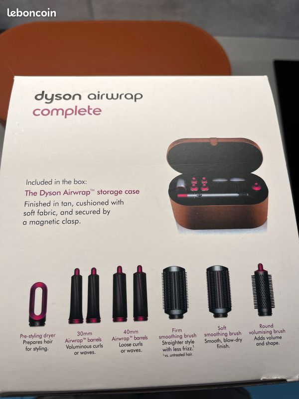 Dyson Air Wrap (image 8)