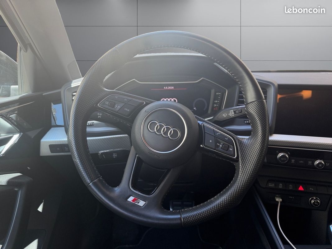 AUDI A1 SPORTBACK 30 TFSI 116 ch S tronic 7 S line (image 11)