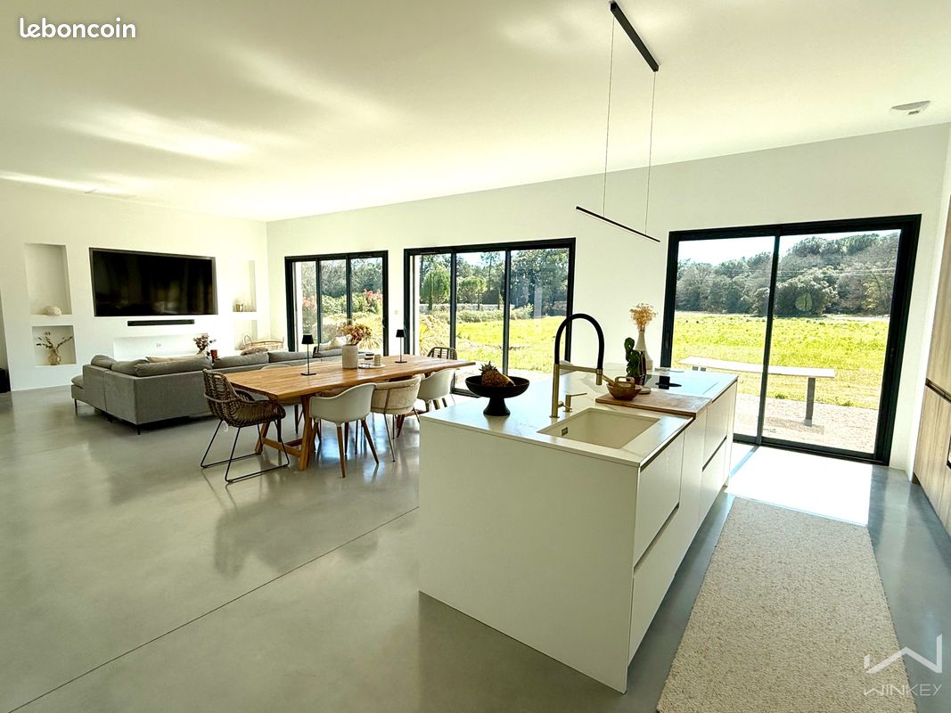 Maison 6 pièces 151 m² · à Suze-la-Rousse · 151 m² · 539 000 €