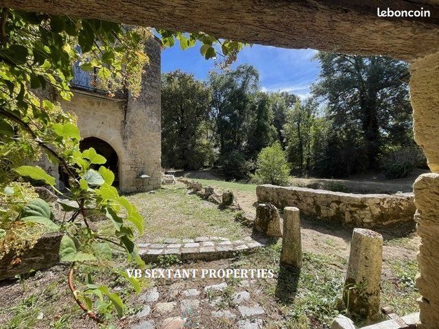 Maison 8 pièces 300 m² · à Sauveterre-de-Guyenne · 300 m² · 490 000 €