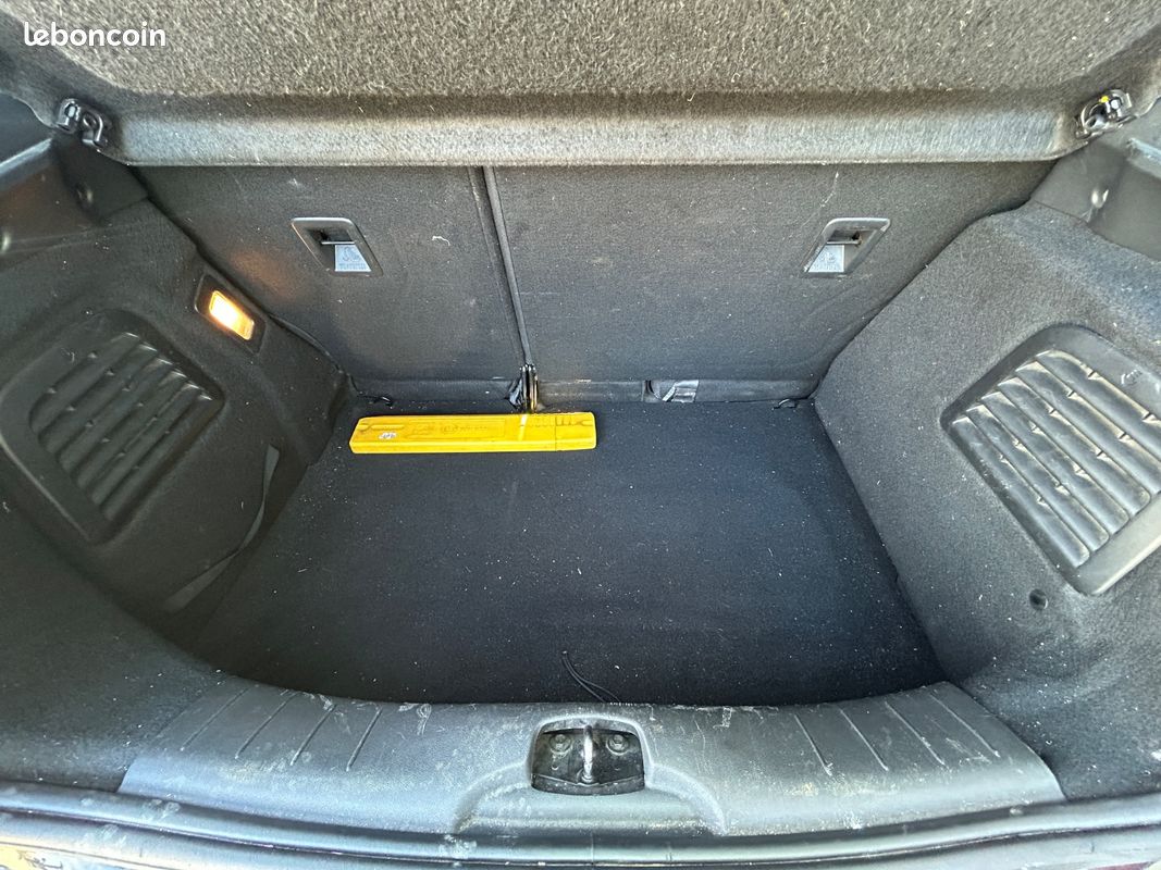 CITROEN DS3 e-HDi 90 Airdream So Chic (image 9)