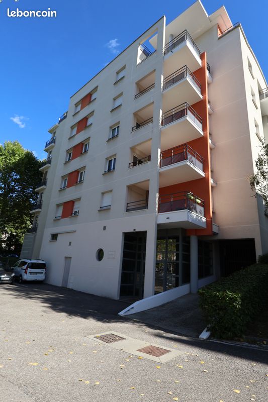 Appartement 3 pièces 73 m² · à Saint-Étienne · 72,5 m² · 135 000 €