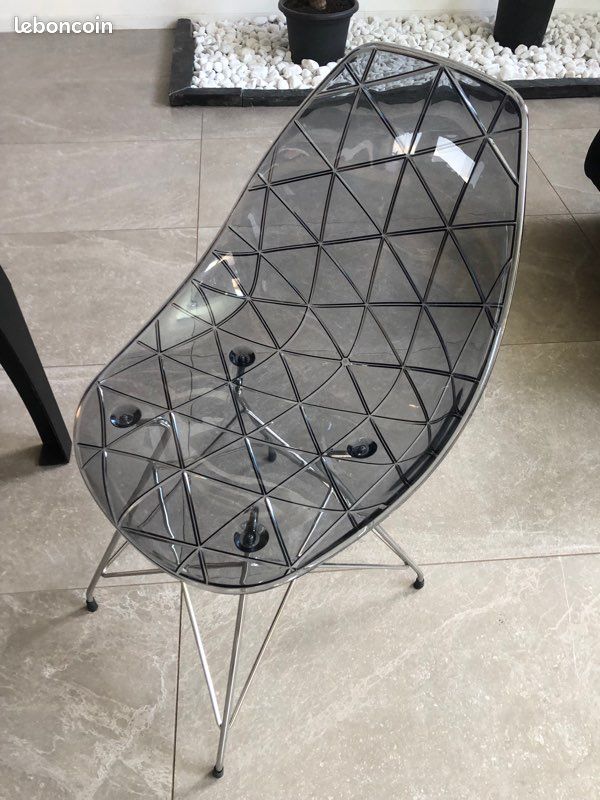 Chaises salle à manger (image 1)