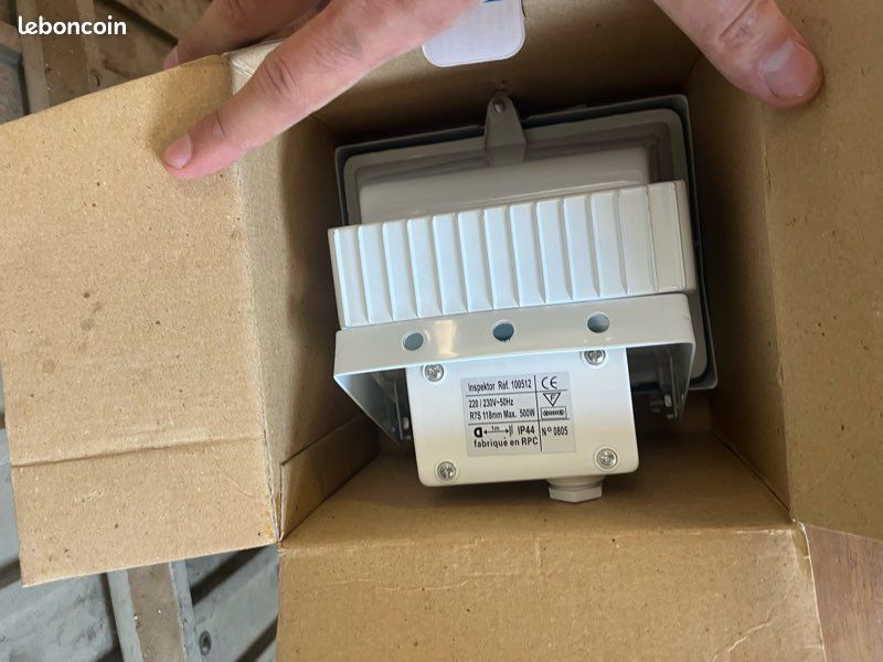 Projecteur Halogène 500W à Fixer Initiàlis Neuf Boîte IP44 220V (image 6)