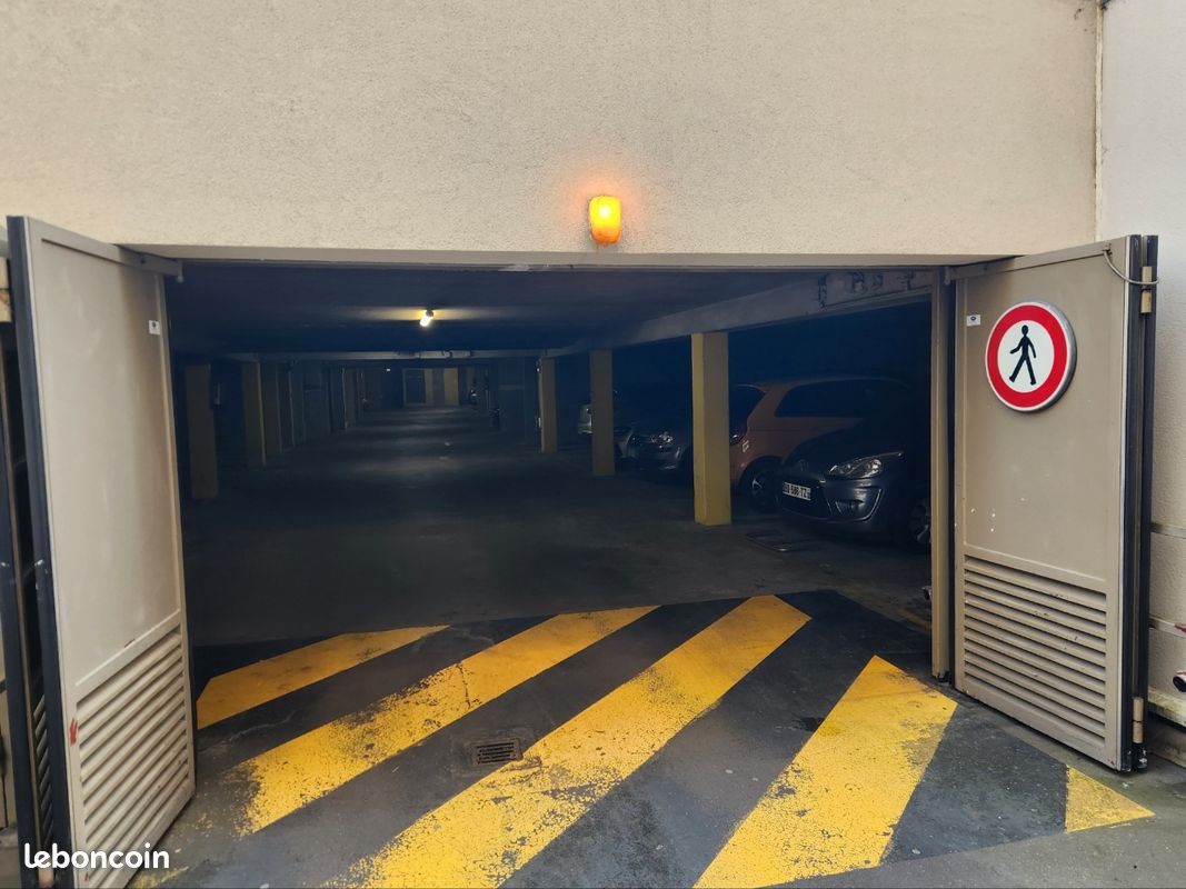 Place de parking boulevard de charonne · à Paris · 85 €/mois