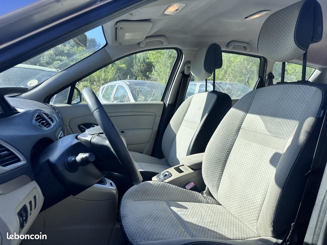 Renault Grand Scénic III dCi 130 FAP Bose Euro 5 7 pl (image 5)