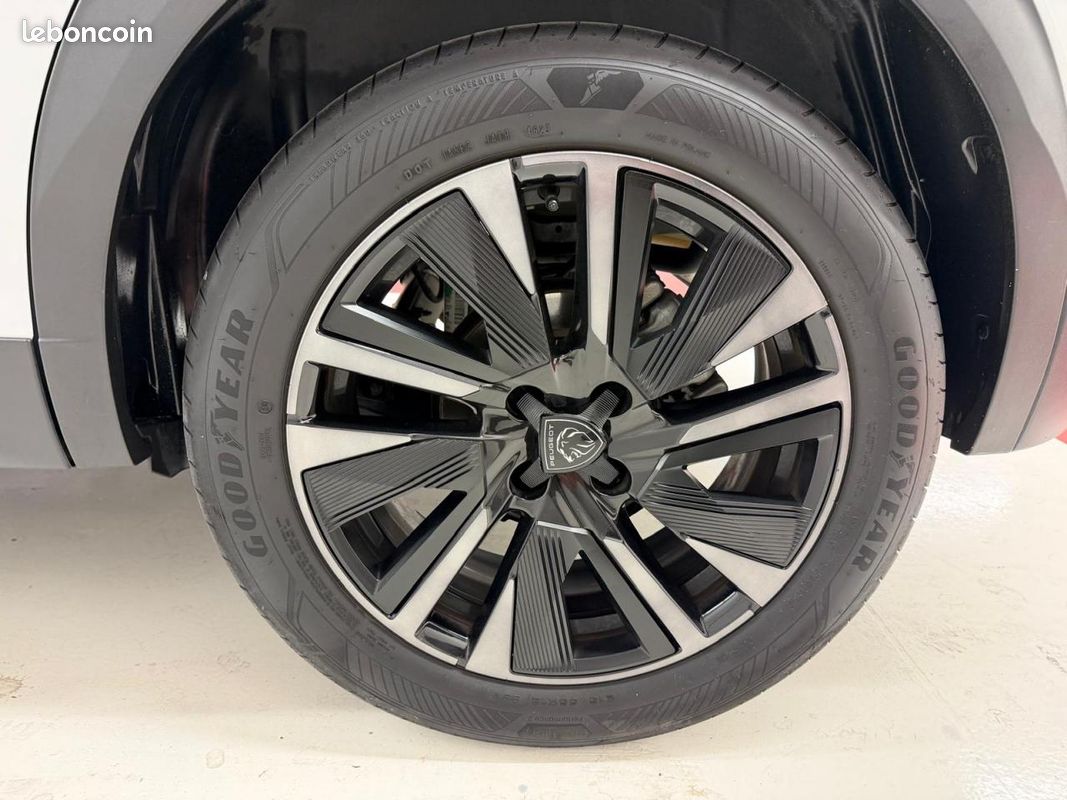 PEUGEOT 2008 1.2i 12V S&S - 130 - BV EAT8 II GT PHASE 2 (image 17)