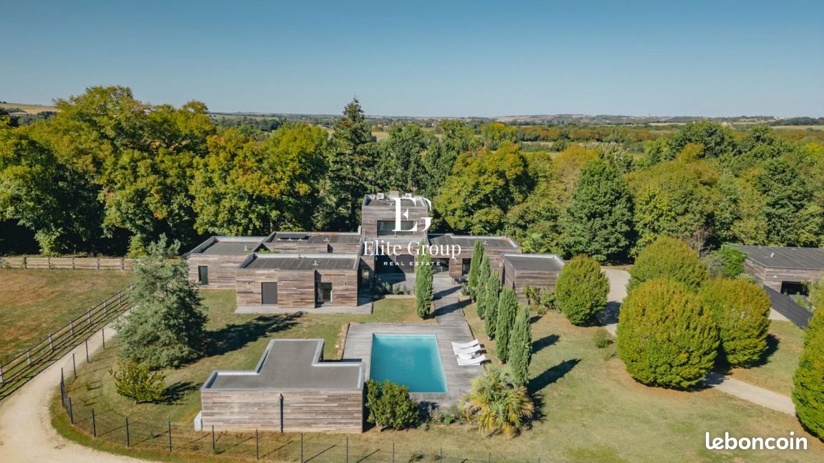 Maison 10 pièces 485 m² · à Saint-Yrieix-sur-Charente · 485 m² · 1 522 500 €