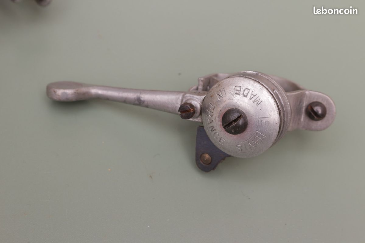 DÉRAILLEUR ET MANETTE Lautaret pour vélo ancien. EUR 30,00 - FR