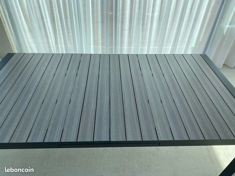 Table extensible en aluminium Hesperide (image 1)