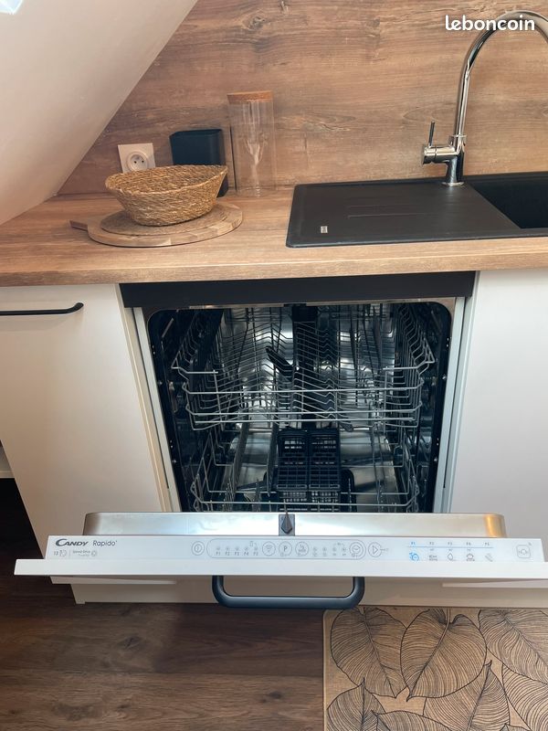 Appartement meublé n°2, 1er étage, moderne, au calme (image 17)