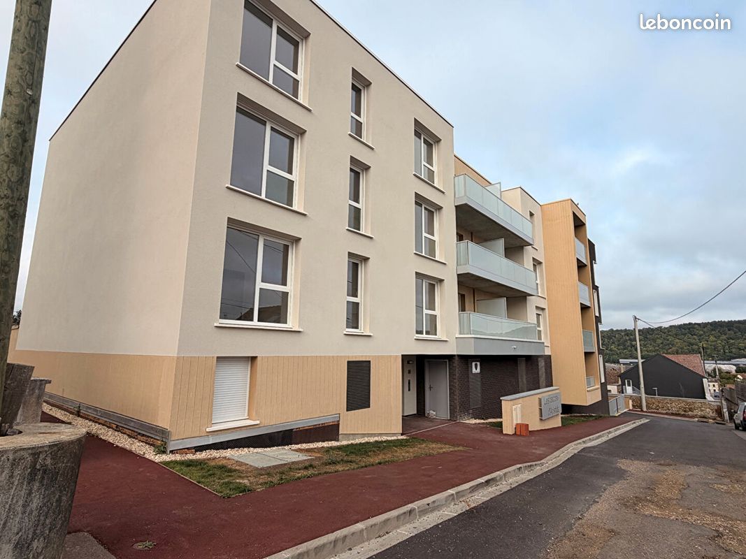 Appartement 2 pièces 46 m² · à Petit-Couronne · 46 m² · 585 €