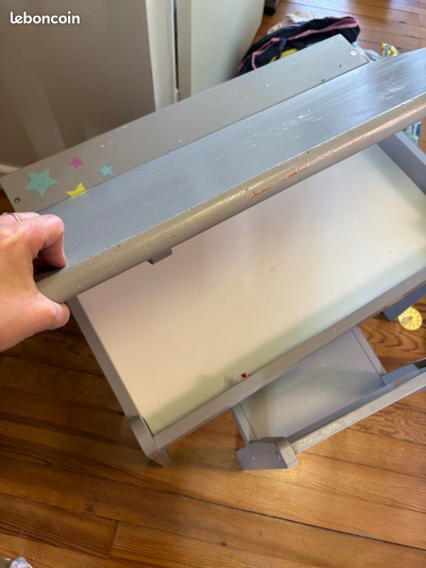 Bureau (image 2)