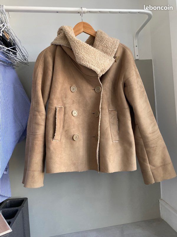Blouson façon peau retournée large capuche (image 1)