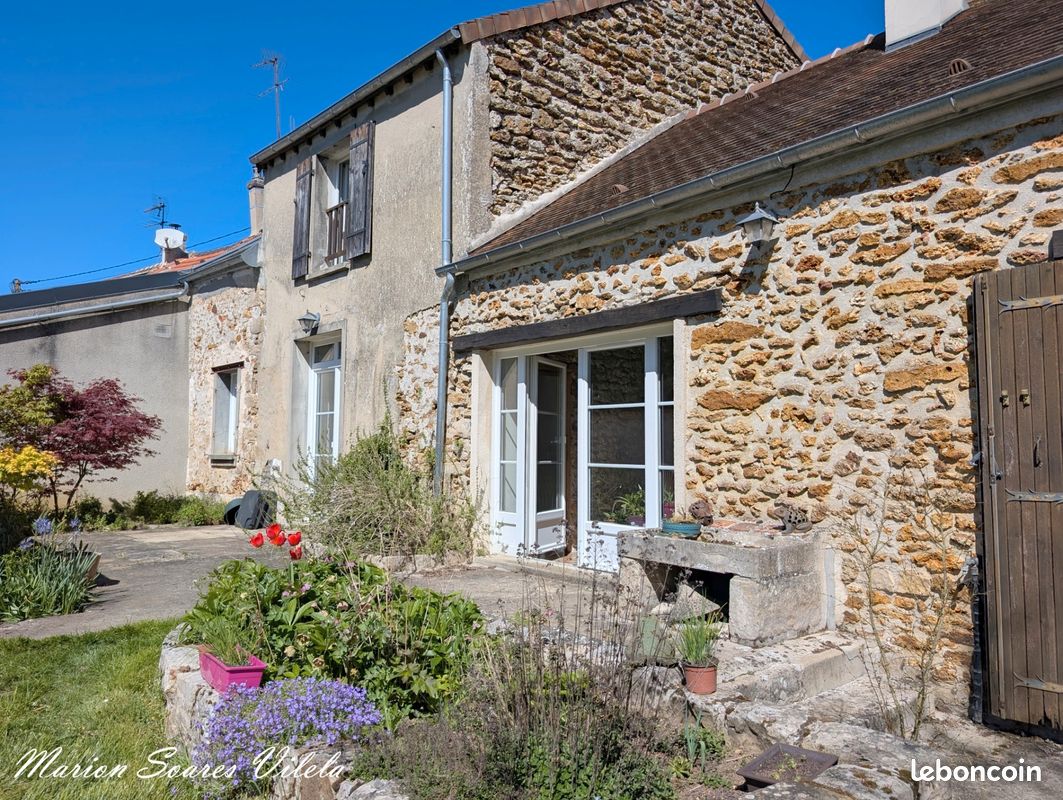 Maison 6 pièces 118 m² · à Chaumes-en-Brie · 118 m² · 327 000 €