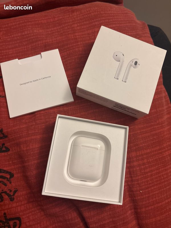 Air pods (image 1)