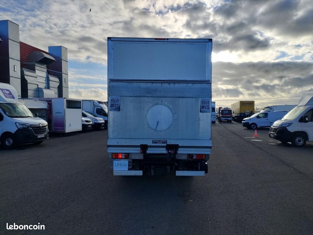 Renault Master CHASSIS CABINE 20M3 145 CV FOURGON HAYON 3.5T (image 6)