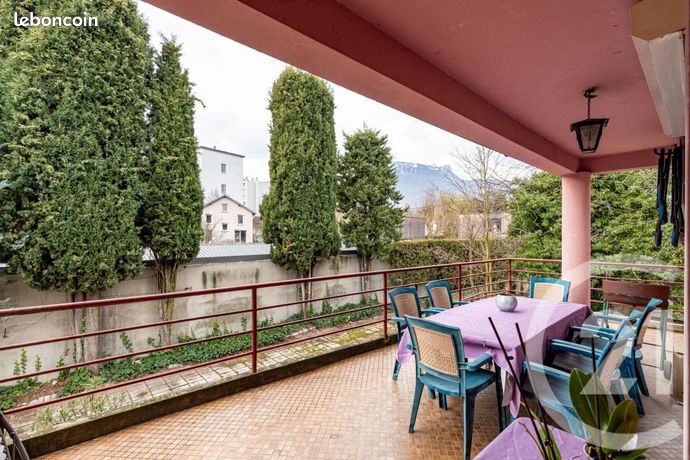 Maison 9 pièces 220 m² — 10