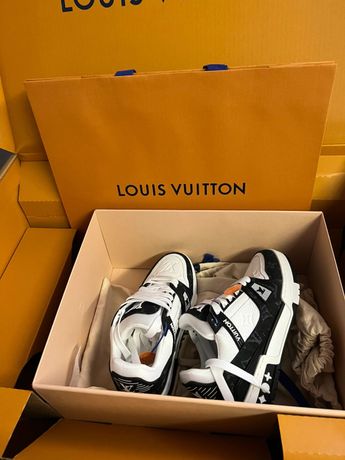 Chaussures Sneakers Louis Vuitton Marine d'occasion