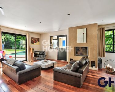 Maison 1 350 000 € - 270 m²