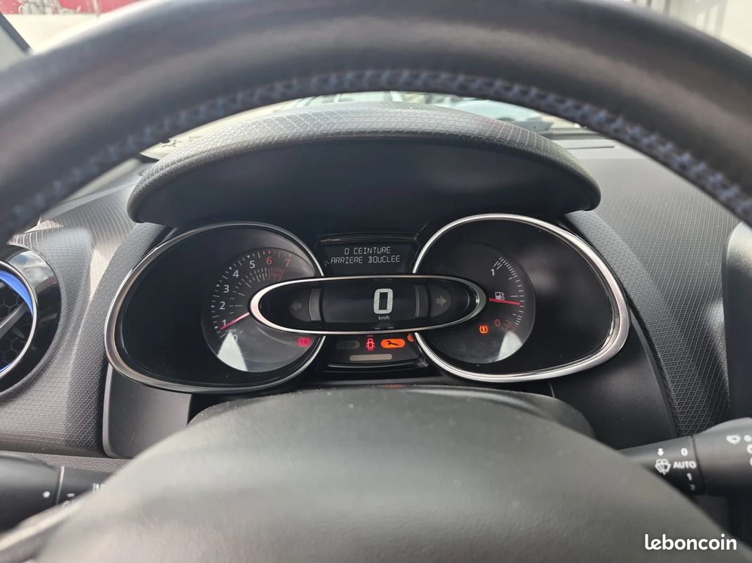Renault CLIO IV Intens Pack GT Line / Vidange Neuve / (image 19)