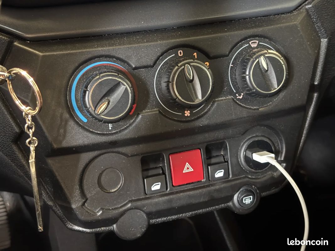 AIXAM CITY D 8ch 8 GTO - 2023 - 20 500 km - CarPlay - Boîte auto (image 15)