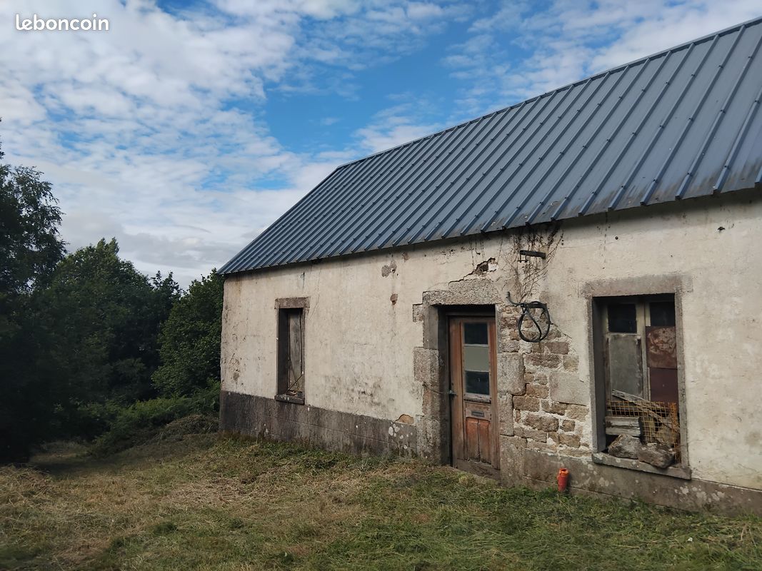 Maison 1 pièce 58 m² · à Lanvénégen · 58 m² · 39 000 €