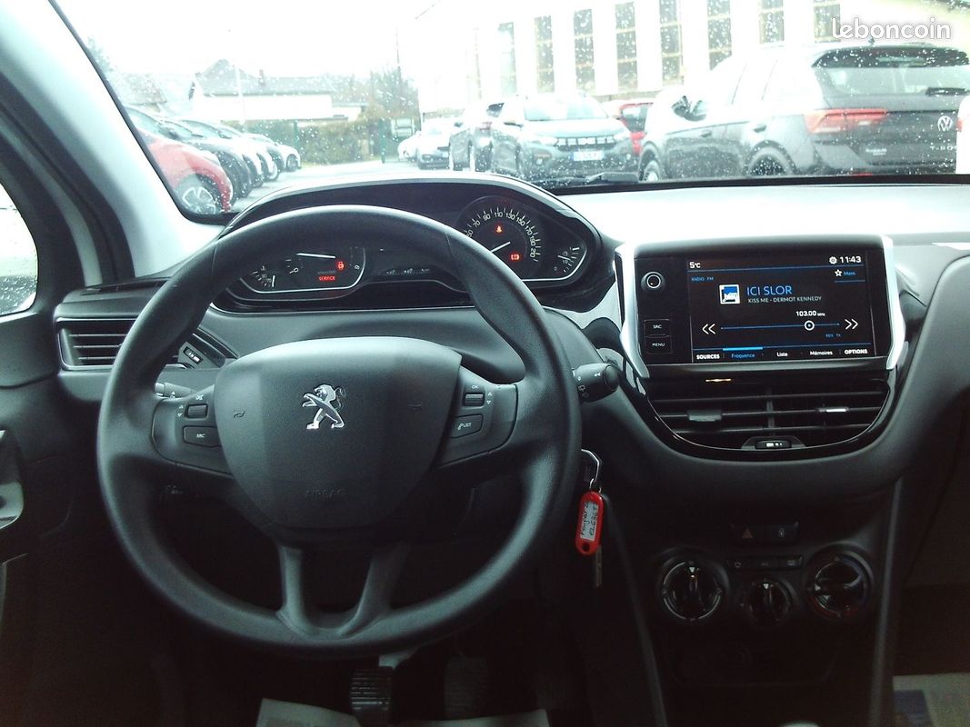 Peugeot 208 1.6 BLUEHDI 75CH ACTIVE 5 PORTES (image 8)