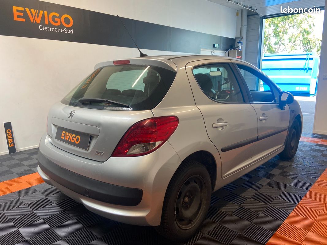 PEUGEOT 207 1.4 75 ACCESs (image 2)