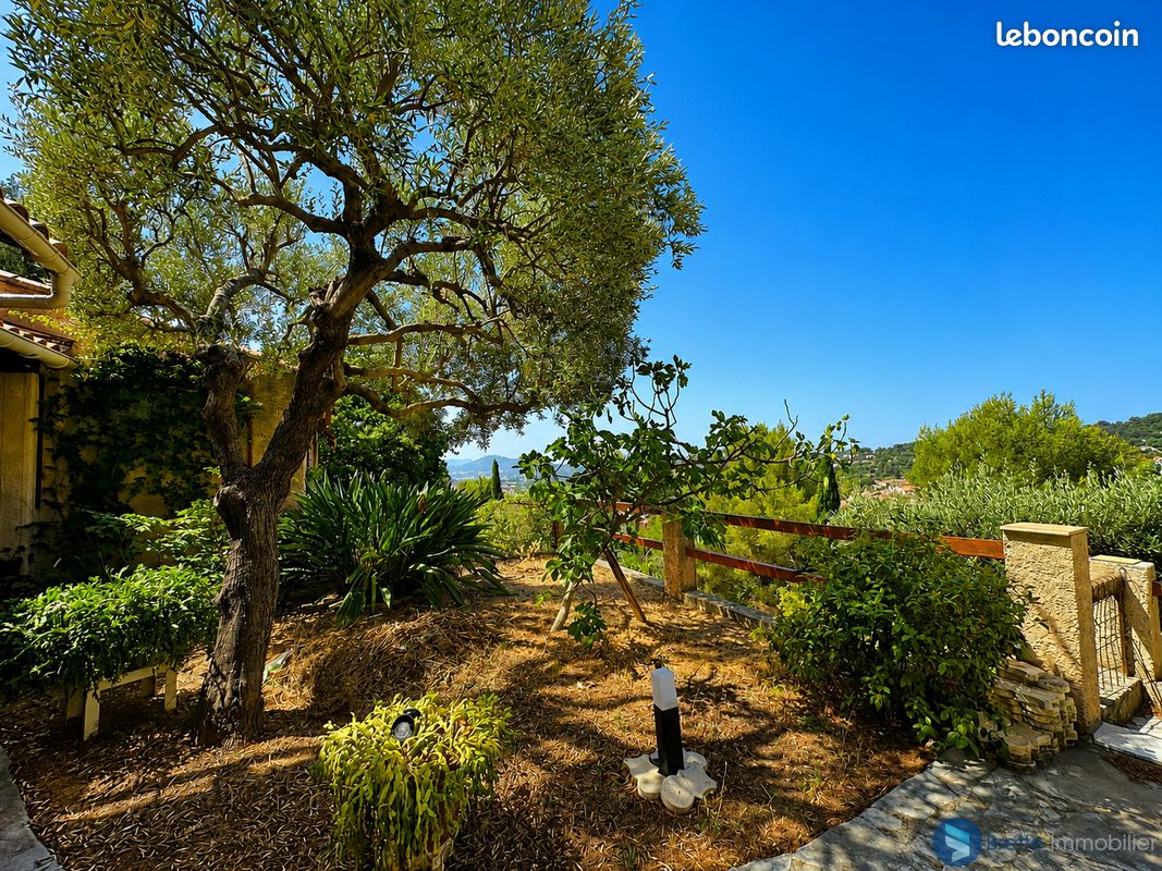 Maison 4 pièces 109 m² · à Ollioules · 109 m² · 490 000 €