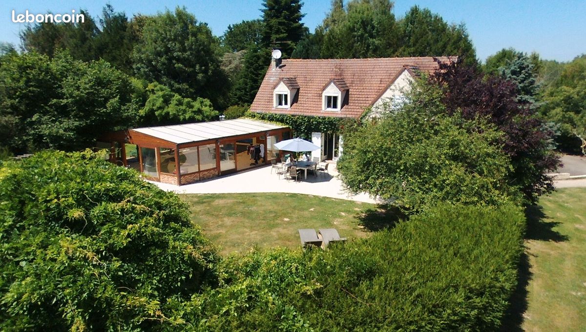 Maison 6 pièces 255 m² · à Garancières · 255 m² · 790 000 €