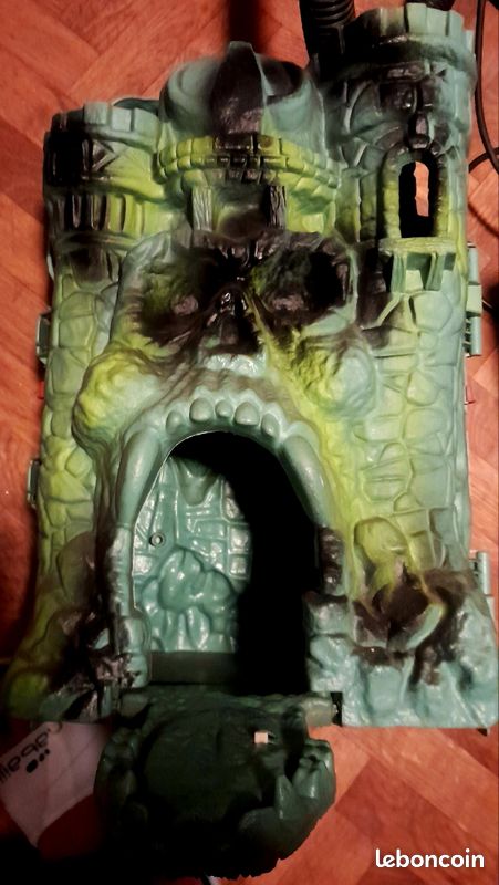 Lot Armes Et équipements MOTU – Château Des Ombres Musclor – Mattel 1980 – Vrac