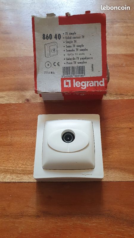 Prise antenne TV saillie complète Legrand Oteo / ASL blanc (image 1)